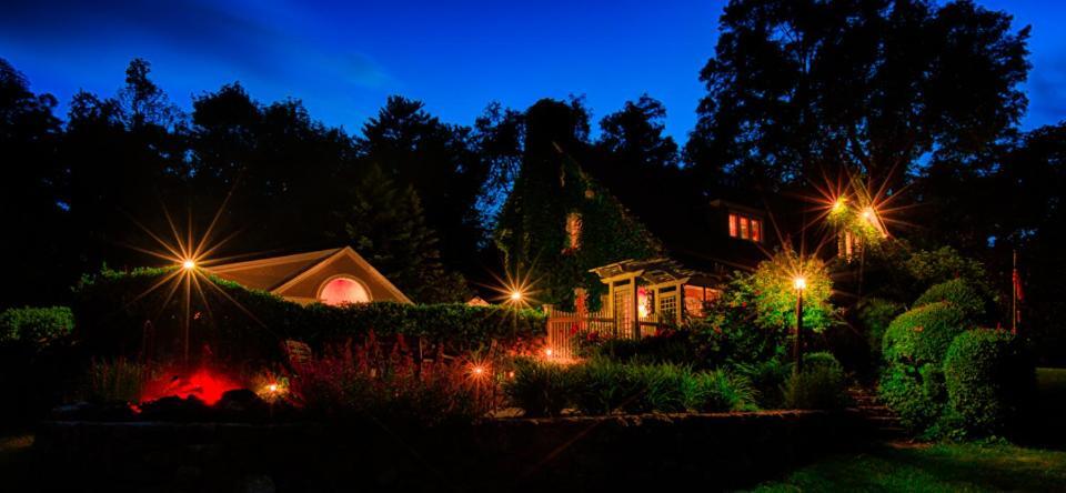 Howarth House Bed And Breakfast Fitchburg Eksteriør billede